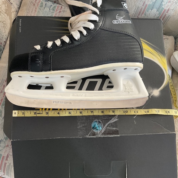 Classic Black Ice Skates - Picture 8 of 9